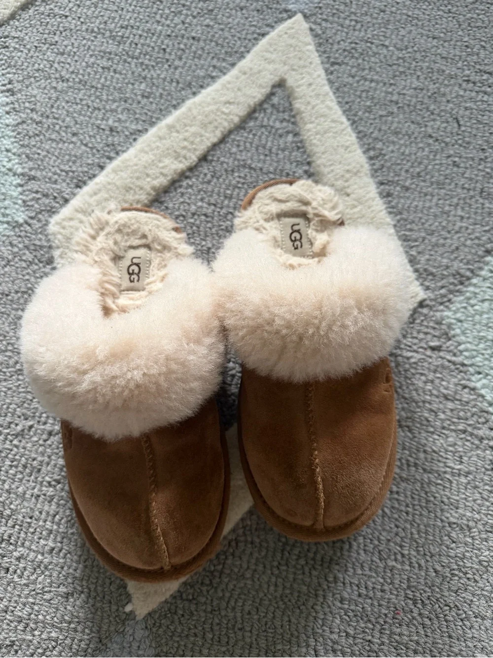 UGG Kids Chestnut Shearling-Lined Suede Slip-On Slippers